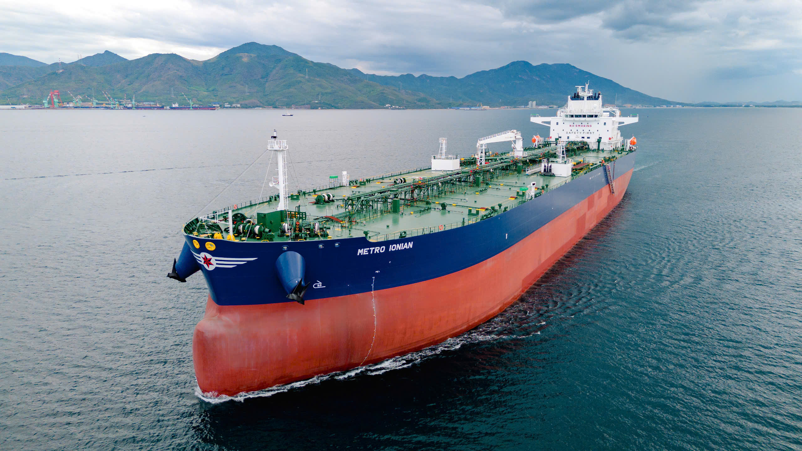 Metro Ionian — tàu chở dầu 115.000 DWT